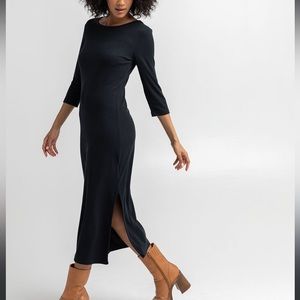 Black Maxi slim fitting half sleeve Dress